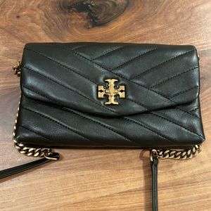 Tory Burch Kira Chevron Chain Wallet bag